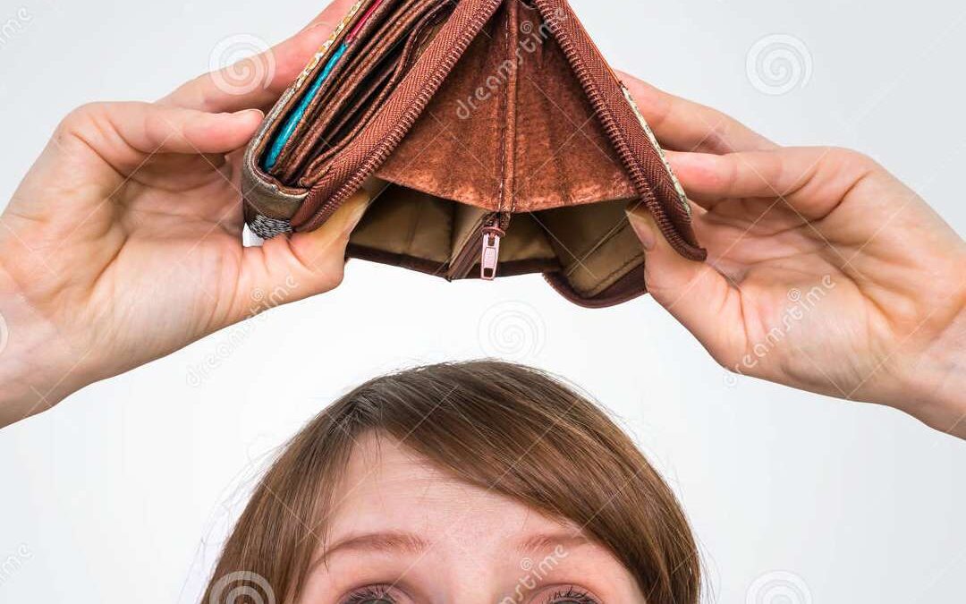 La violenza economica non è un aspetto secondario