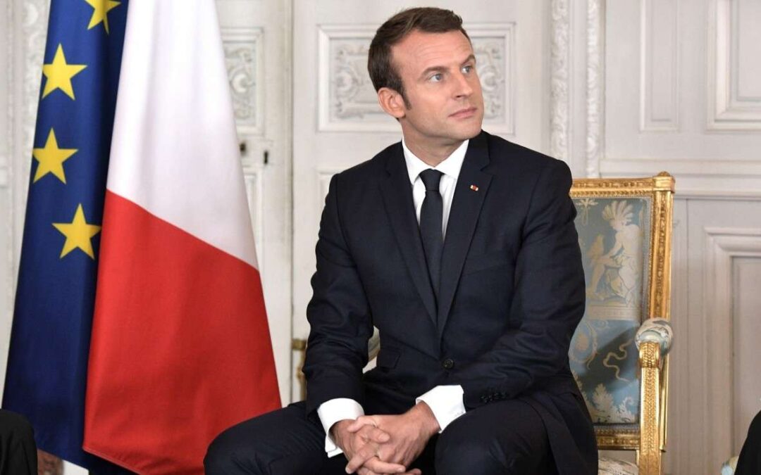 FRANCIA MACRON… IL RE E' NUDO!