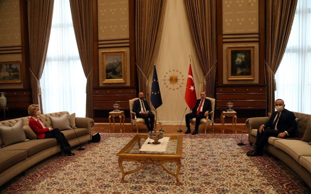 UE-TURCHIA LA SEDIA MANCANTE  Una voce fuori dal coro