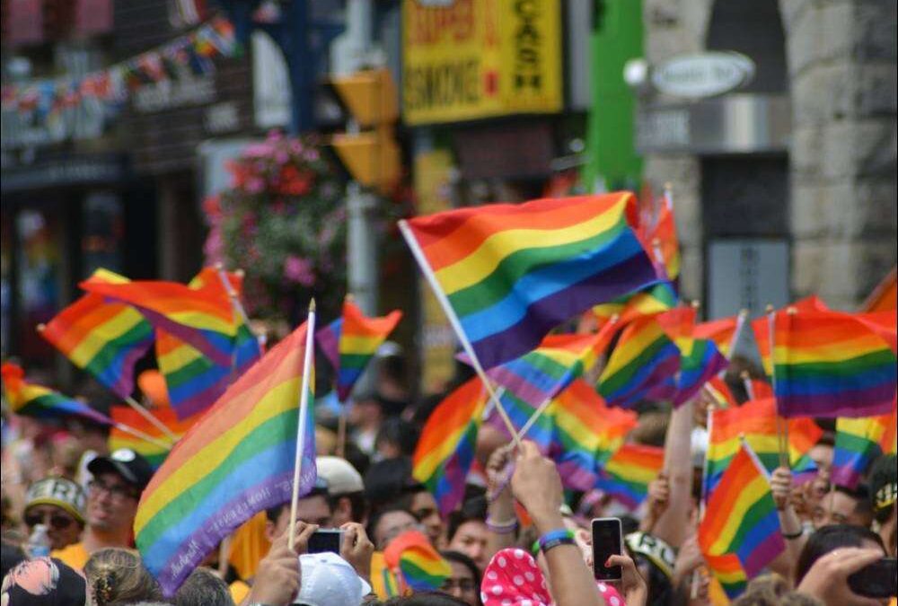 Come è faticoso discutere di prostituzione e maternità surrogata nei movimenti Le polemiche in occasione dell’Imola Pride. I nodi sono la GPA e la legge Merlin