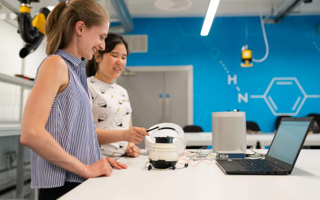 Il numero delle universitarie iscritte ai corsi Stem in Italia cresce lentamente