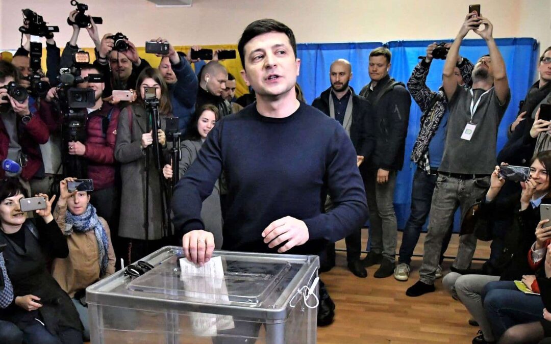 La svolta dell'Ucraina: Zelensky, il presidente che viene dalle Sitcom