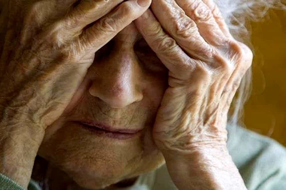 La violenza silenziosa contro le donne anziane