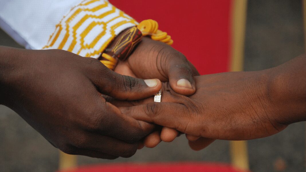 Il rinnovamento del Nhanga contro i matrimoni precoci