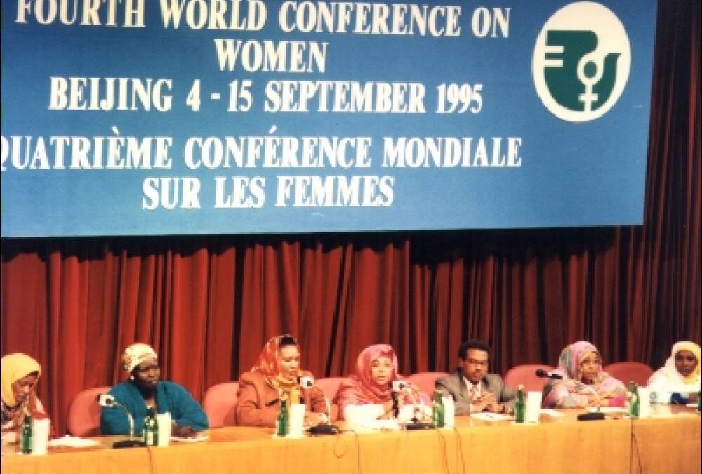 La reclusione tra quattro mura non è solo delle casalinghe