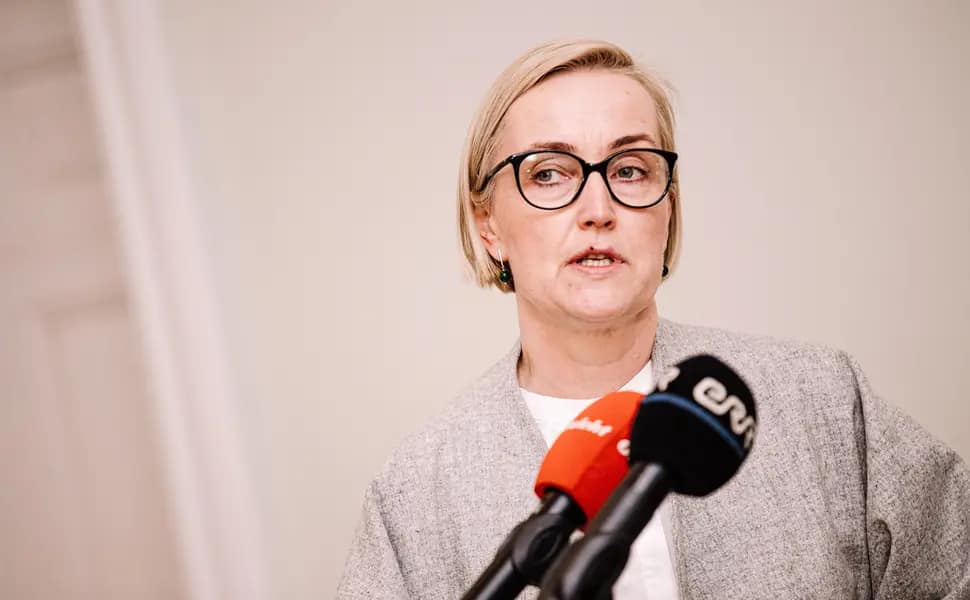 In Estonia ChatGPT arriva in classe. La ministra dell’Istruzione Kallas ci spiega perché, anziché vietare l’AI, è meglio insegnare agli studenti a usarla Dopo i docenti, il progetto AI Leap in collaborazione con OpenAI arriva a 15mila studenti. Ecco come funziona il piano estone per applicare l’intelligenza artificiale all’apprendimento