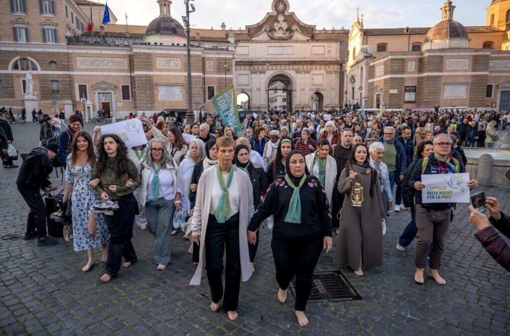 A piedi nudi: per non parlare più la lingua della guerra