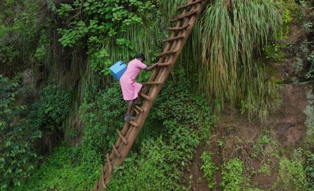 L’infermiera che scala le montagne dell’Uganda