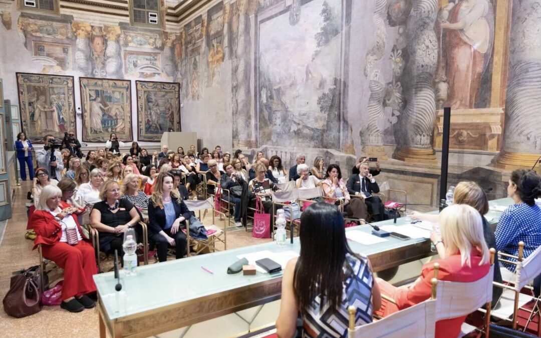 GiULiA, 15 anni di lotte: le giornaliste conquistano spazio, ma la parità è lontana